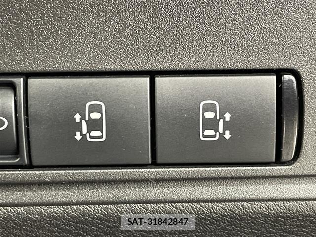 Nissan SERENA 2023 8927771-17