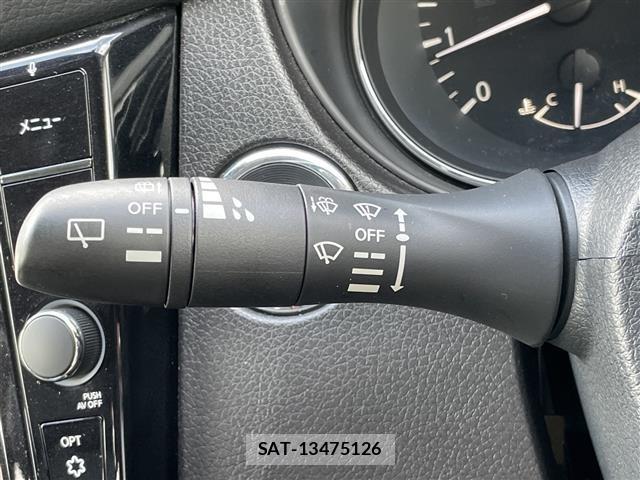 Nissan X-TRAIL 2018 8929752-11