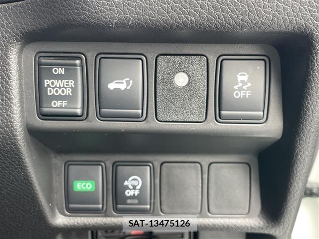 Nissan X-TRAIL 2018 8929752-9