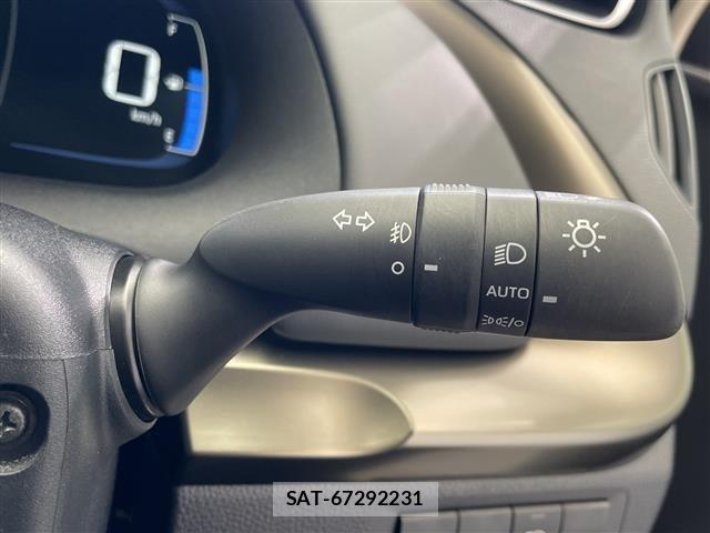 Toyota AQUA 2022 8705804-12
