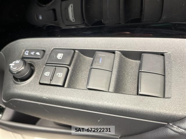 Toyota AQUA 2022 8705804-2