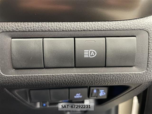Toyota AQUA 2022 8705804-3