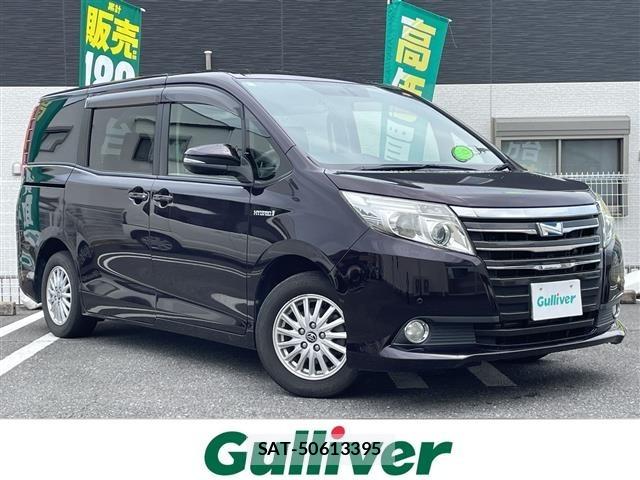 Toyota NOAH 2014 8683582-0