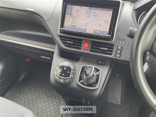 Toyota NOAH 2014 8683582-10