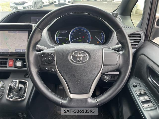 Toyota NOAH 2014 8683582-15