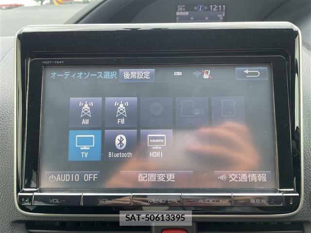 Toyota NOAH 2014 8683582-19