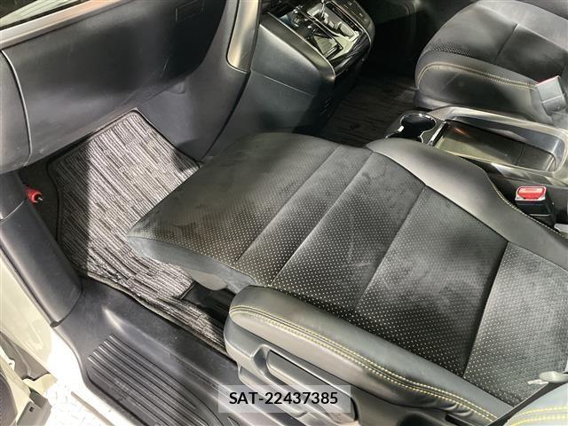 Toyota VELLFIRE 2017 8905353-2