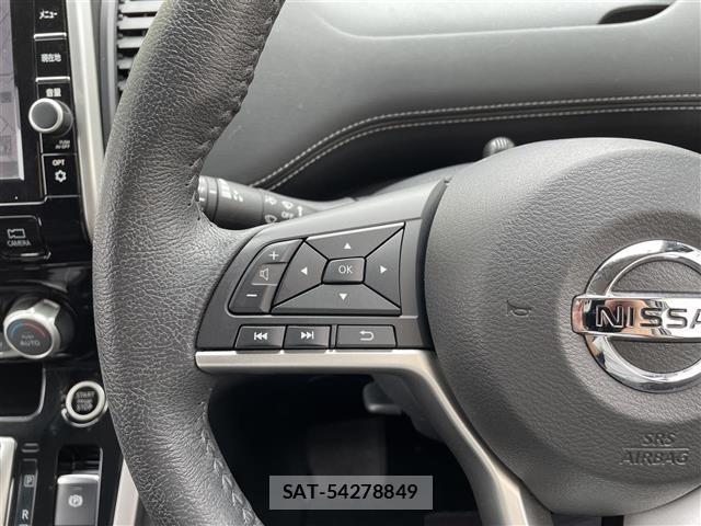 Nissan SERENA 2017 8927795-22