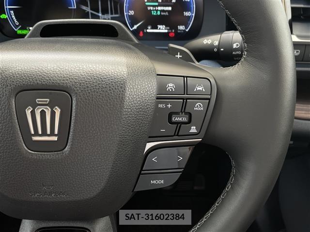 Toyota CROWN 2024 8680582-2