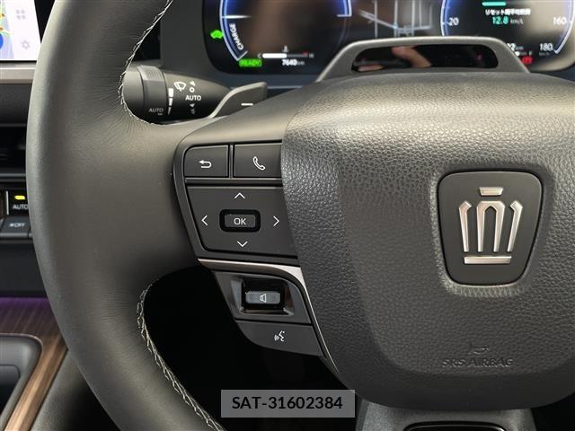 Toyota CROWN 2024 8680582-22