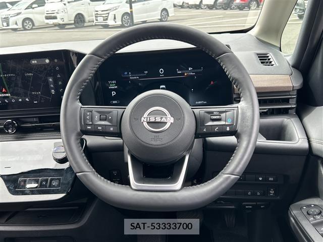 Nissan SERENA 2023 8927832-1