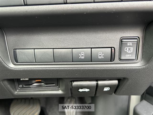 Nissan SERENA 2023 8927832-9