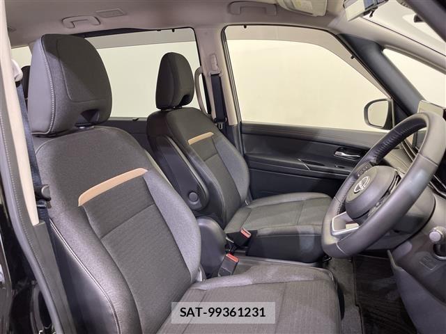 Nissan SERENA 2023 8672157-10