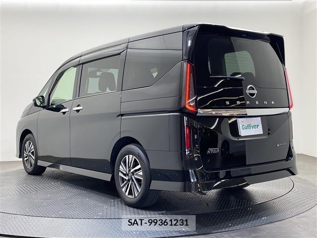 Nissan SERENA 2023 8672157-4