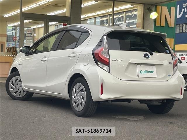 Toyota AQUA 2017 8705818-13