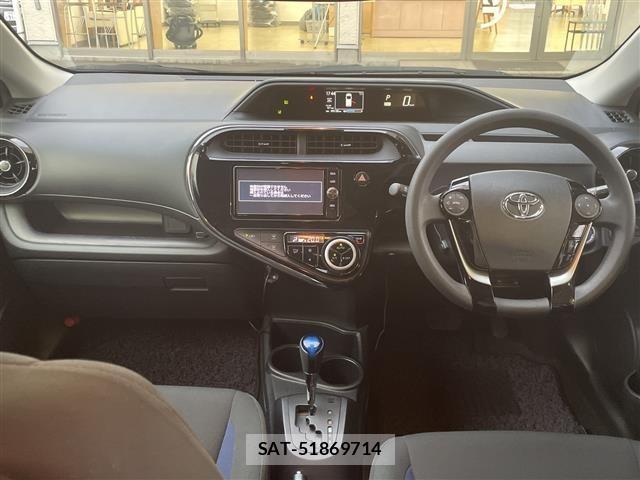 Toyota AQUA 2017 8705818-15