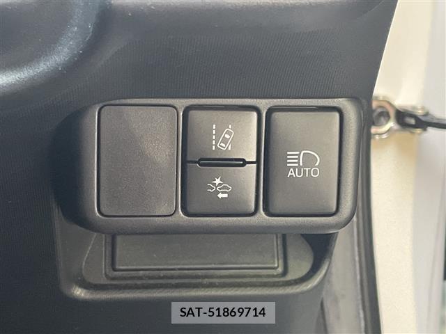 Toyota AQUA 2017 8705818-21