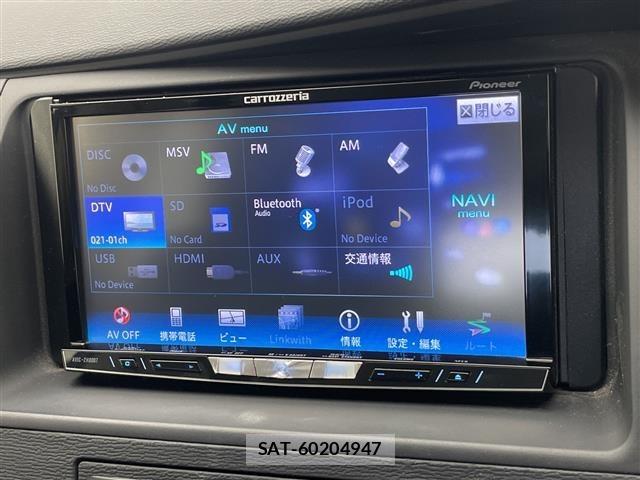 Toyota ISIS 2013 8947901-18