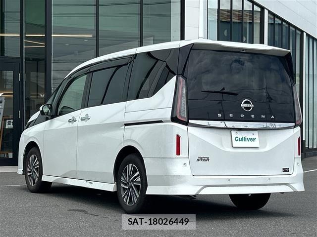 Nissan SERENA 2023 8927858-1
