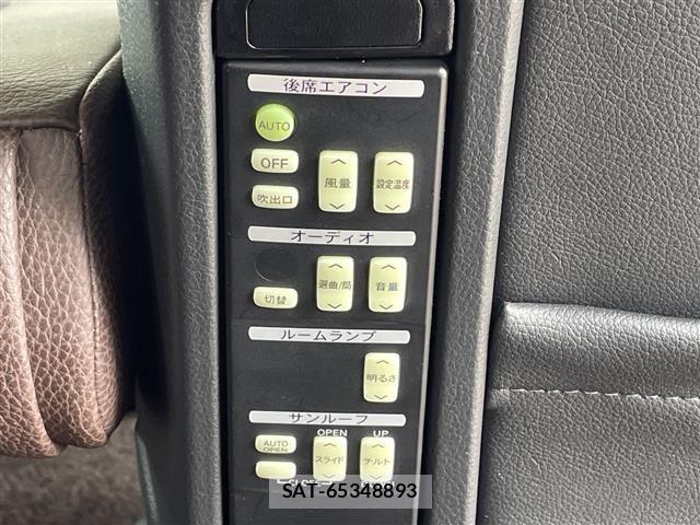 Nissan ELGRAND 2009 8689729-21