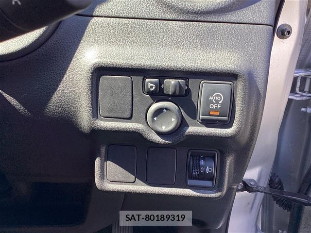 Nissan NOTE 2013 8913183-2
