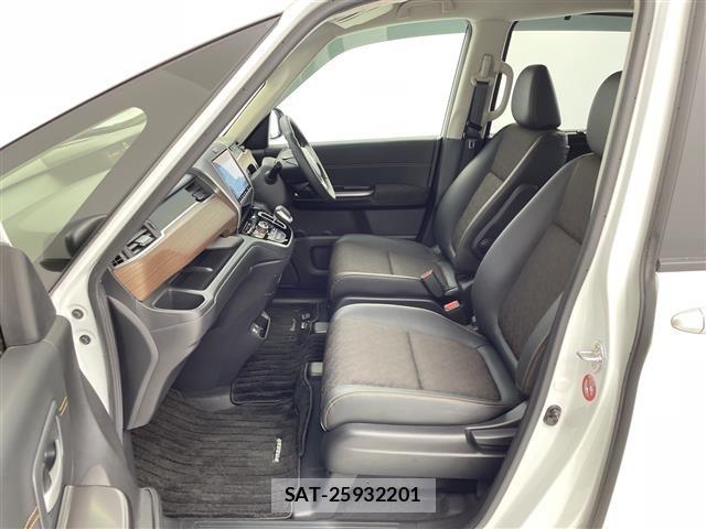 Honda FREED 2024 8952329-4