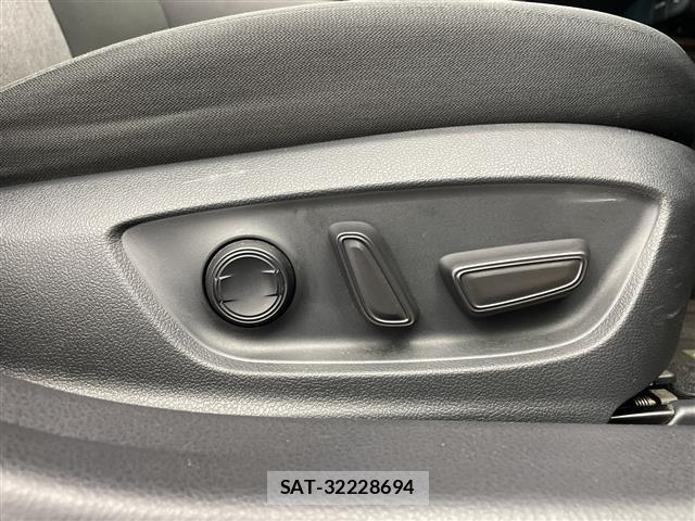 Toyota CAMRY 2017 8885495-22