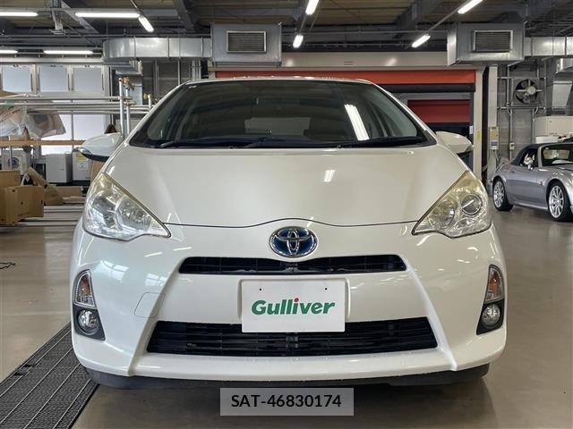 Toyota AQUA 2013 8705819-16