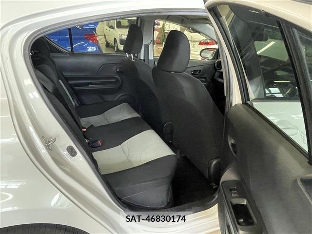 Toyota AQUA 2013 8705819-20