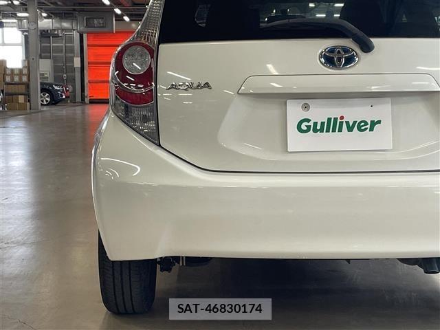 Toyota AQUA 2013 8705819-8