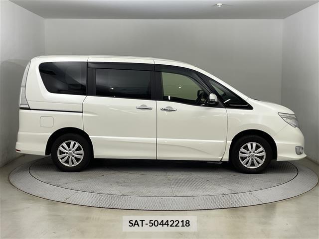 Nissan SERENA 2015 8927881-21