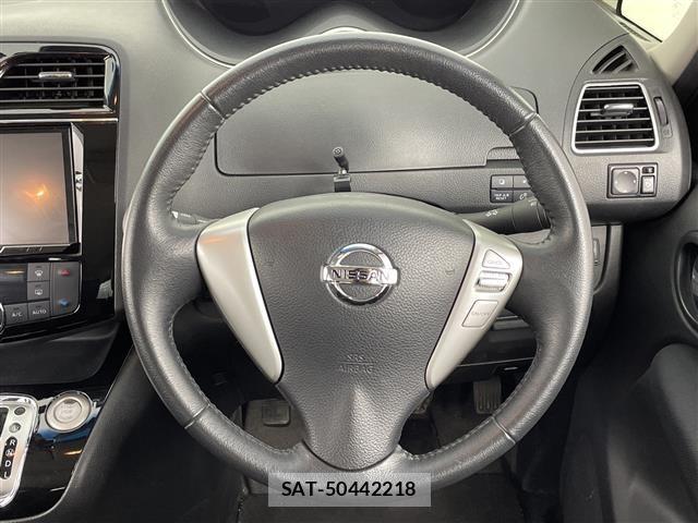 Nissan SERENA 2015 8927881-22