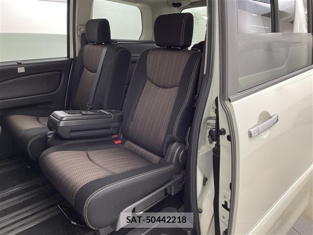 Nissan SERENA 2015 8927881-7