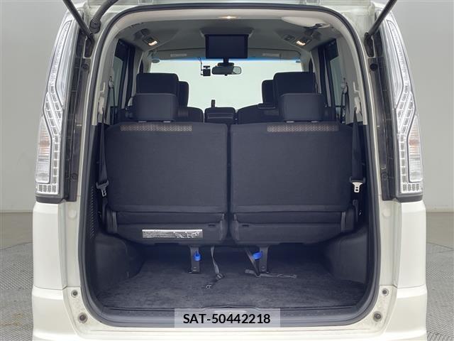 Nissan SERENA 2015 8927881-9
