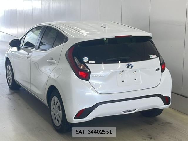 Toyota AQUA 2022 8705875-1