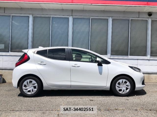 Toyota AQUA 2022 8705875-3