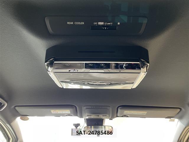 Toyota NOAH 2017 8683588-13