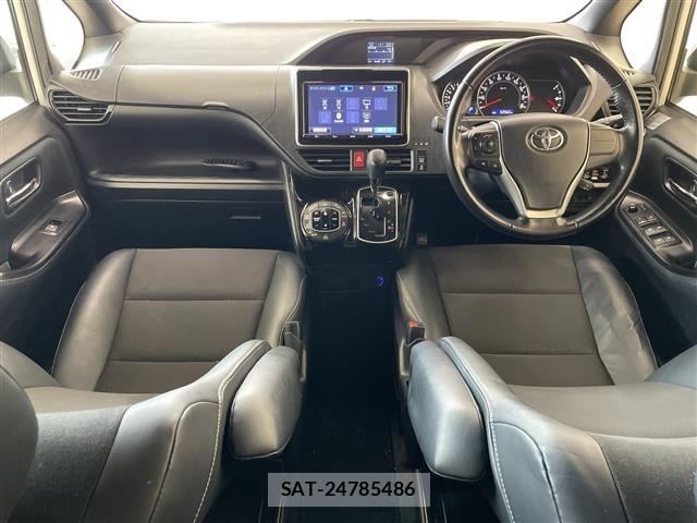Toyota NOAH 2017 8683588-15