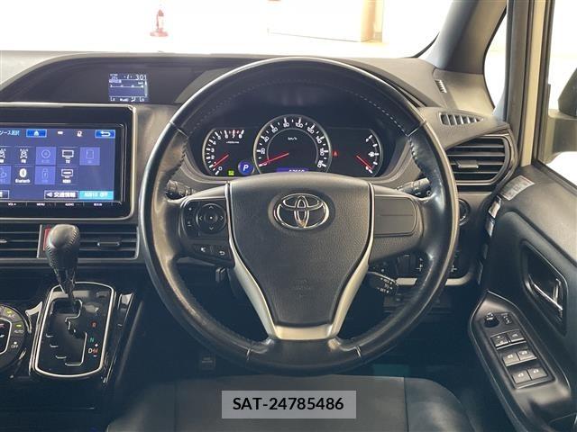 Toyota NOAH 2017 8683588-7