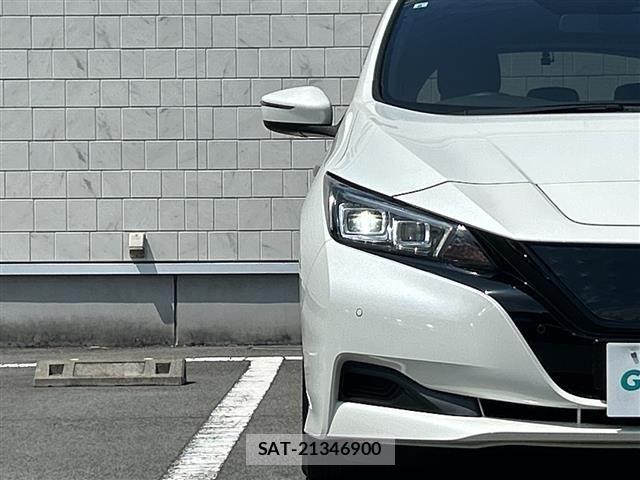 Nissan LEAF 2021 8693216-11