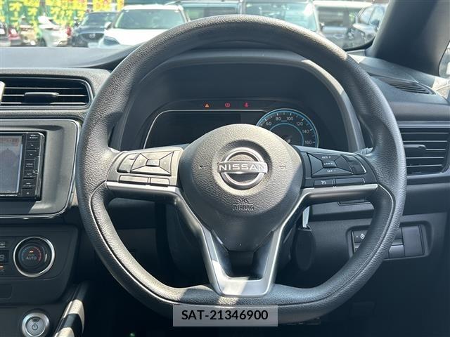 Nissan LEAF 2021 8693216-14