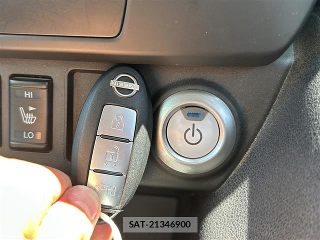 Nissan LEAF 2021 8693216-21
