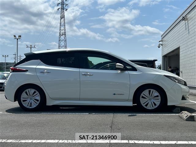Nissan LEAF 2021 8693216-6