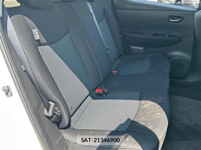 Nissan LEAF 2021 8693216-9