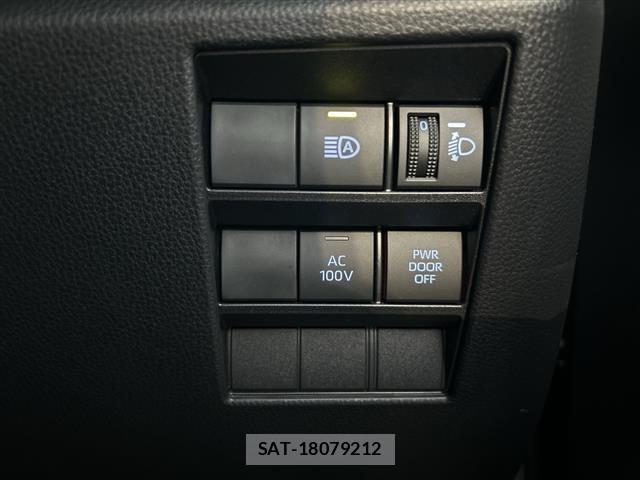 Toyota NOAH 2022 8683589-11