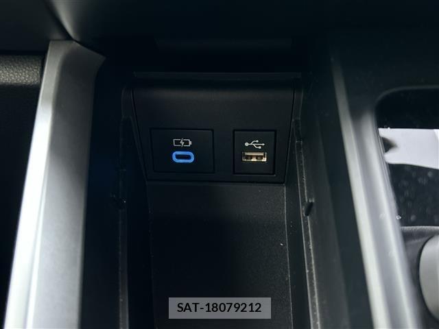 Toyota NOAH 2022 8683589-20