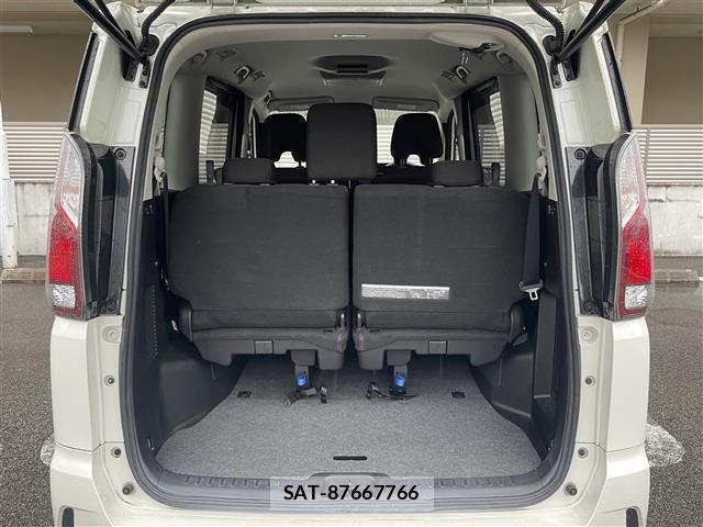 Nissan SERENA 2017 8927921-6