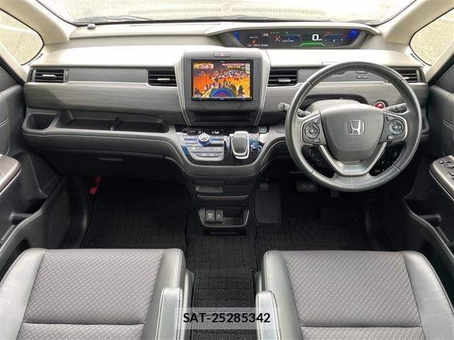 Honda FREED 2022 8684699-15