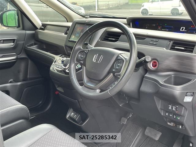 Honda FREED 2022 8684699-20