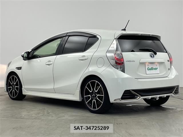 Toyota AQUA 2014 8705820-13